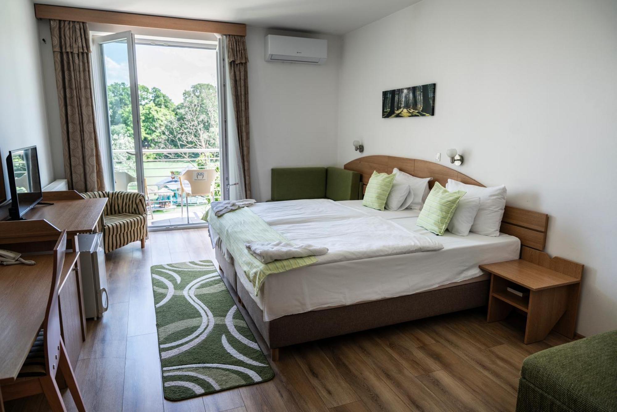 Bagoly Fogado Hotel Gyömrő Buitenkant foto