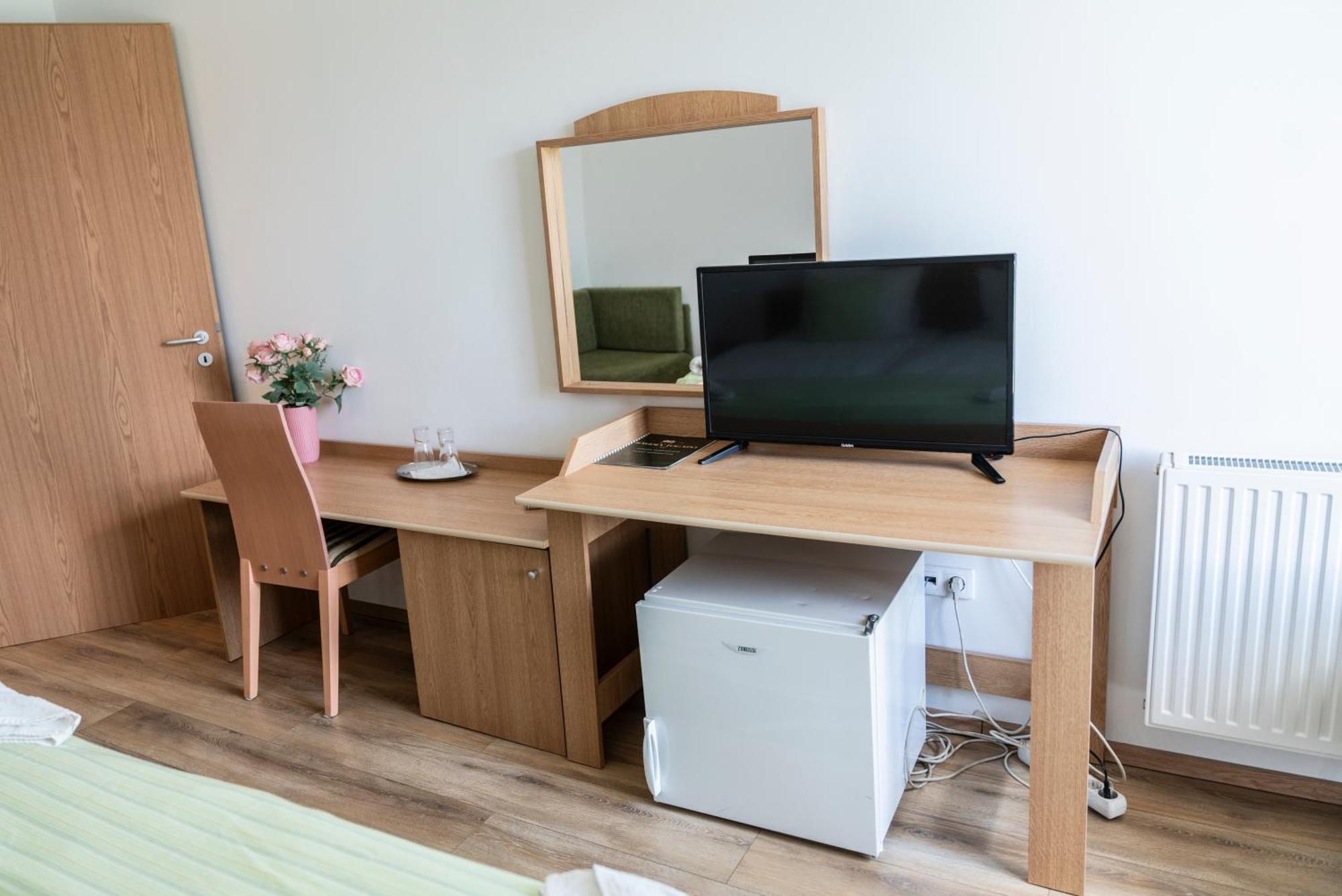 Bagoly Fogado Hotel Gyömrő Buitenkant foto